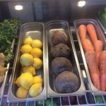 Tucker & Bevvy - フレッシュ野菜で作るジュース