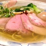 麺処 きなり - 味玉豚肩ロース汐そば