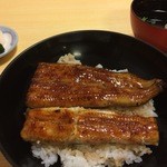 Senju - うな丼（1,800円）、肝吸・お新香付。