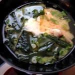 でん助茶屋 - 2015/08 カニと若芽の味噌汁、美味かった。