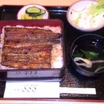 うなぎ ささき - うな重￥2000、ポテサラ、肝吸い付き。