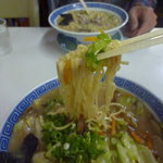 南京千両本家 - こちらもラーメン同様、自家製のちぢれ麺