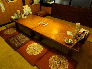 Yakitori Jiro - ゆったり座敷が3部屋ございます。