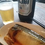 国民酒場あさひや じぃえんとるまん - 鯖の照り焼き350円瓶ビール380円