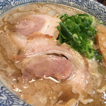 頑固麺 - 煮干し鶏豚骨［730円］