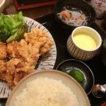 Shouwashokudou - 唐揚げ定食800円 ちなみにお味噌汁が激マズでした…笑