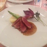 鴨のロースト　赤ワインのソース