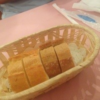 オステリア ガウダンテ 大阪駅前第4ビル店 - バゲット