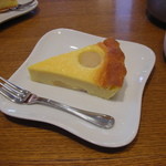 カフェ・ロンディーノ - 洋ナシのケーキ