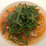 利芭亭 - 天然エビと大葉のトマトソースパスタ