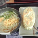 桃山亭 - かけうどん(小) ２２０円とれんこん天１００円(２０１５年８月２４日撮影)