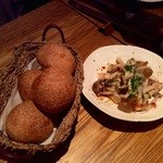 ラ コシーナ デル クアトロ - キノコ(シメジ)のピクルス(グランドメニュー￥500)
      