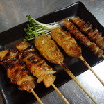 Yakitori Jiro - もも、つくね、皮のたれ焼き