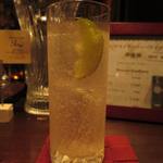 Bistro & Bar X-Ray - ジントニック_2015/08