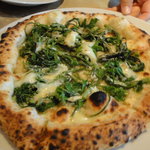 デルソーレ - 山菜「コシアブラ」を使ったピッツア