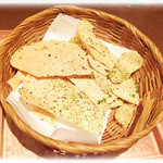 鶏料理専門店 とりかく 品川インターシティ店 - 鶏せんべい　のり塩