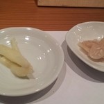 鮨 おさむ - ガリ二種類