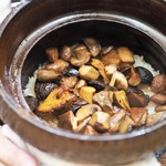 神保町 傳 - きのこご飯