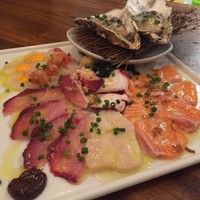 CASA UOKIN 神楽坂 - お決まりのカルパッチョ  もぉ。これはほかのどこにも負けません。