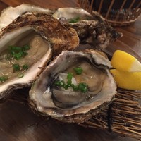 CASA UOKIN 神楽坂 - 岩牡蠣 ４つで今日は500円だったかなぁ。美味しかったー！