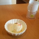 パンケーキカフェ smile - おまけのアイスクリーム