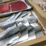 すし処 さいとう - 見事なネタ箱