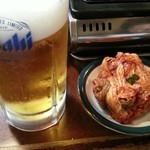 梁山苑 - 白菜キムチと生ビール　2015.8