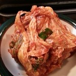 梁山苑 - 白菜キムチ　これだかでも量は多い！　2015.8