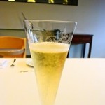 アムール - グラスシャンパン