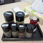 麺屋 たけ井 - 調味料たち