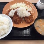 Katsuya - おろしヒレカツ定食、961円です。