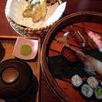 すしダイニング - 握り寿司と天ぷらセット税込1630円♤
            茶碗蒸は先に出てきた