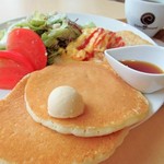 カフェ　ド　カモイ - ブランチプレート　パンケーキ