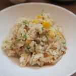 絹 和牛と肴 - 玉蜀黍とジャコの山椒炊込み御飯　取り分けて