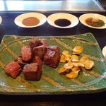 和牛フィレ、ガーリックチップス