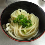 須崎食料品店 - 冷たいの小　120円　信じられないほどのコシ！太いだけではありません。