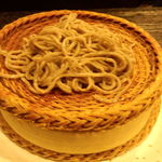 手挽きそば 一心 - ざるのアップ画像。ボリュームがあります！