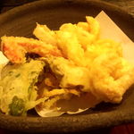 手挽きそば 一心 - 天ぷらのアップ画像