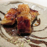 くろぎ - 徳島の鰻、自然乾燥させた山椒で
      