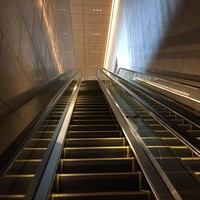 アルヴァ(アマン東京) - 地下鉄からの導入