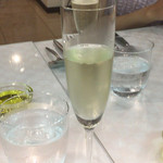 ポエシア - Clos La Soleya スペインのスパークリングワイン
      がアペリティーボ