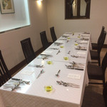 ポエシア - 厨房の奥にあるパーティルーム