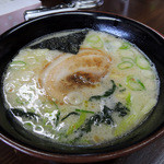 麺王 - 2015年8月16日(日)　塩豚骨ラーメン(並)780円