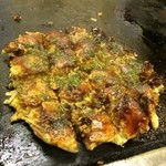 Kiyou - ホルモンお好み焼きの出来上がり。