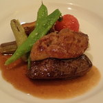ブラッスリ 風間 - 十勝産和牛のフィレ肉のステーキ、ランド産フォアグラのソテー添え、ソース・マデラ