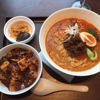 過門香 KITTE丸の内店 - 四川担々麺と麻婆豆腐丼セット