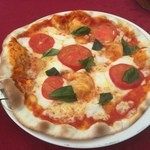 瓢湖屋敷の杜ブルワリー　ザ　レストランスワンレイク - ピザです。