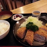 とんかつ とん吉 - 極厚ひれ定食