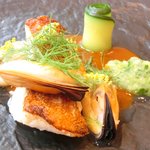 プレヴナンス - ランチコース 6000円 の五島列島直送カサゴのポアレ ズッキーニ モンサンミッシェルのムール貝 ジュ・ド・ブイヤベース