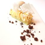 プレヴナンス - ランチコース 6000円 の酒粕とヴァニアのムース グラスバナーヌ クランブルショコラ 米のチュイル